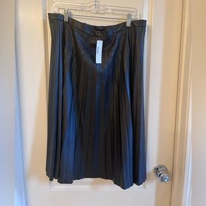 NWT. Jcrew faux leather pleated skirt. Size 14.